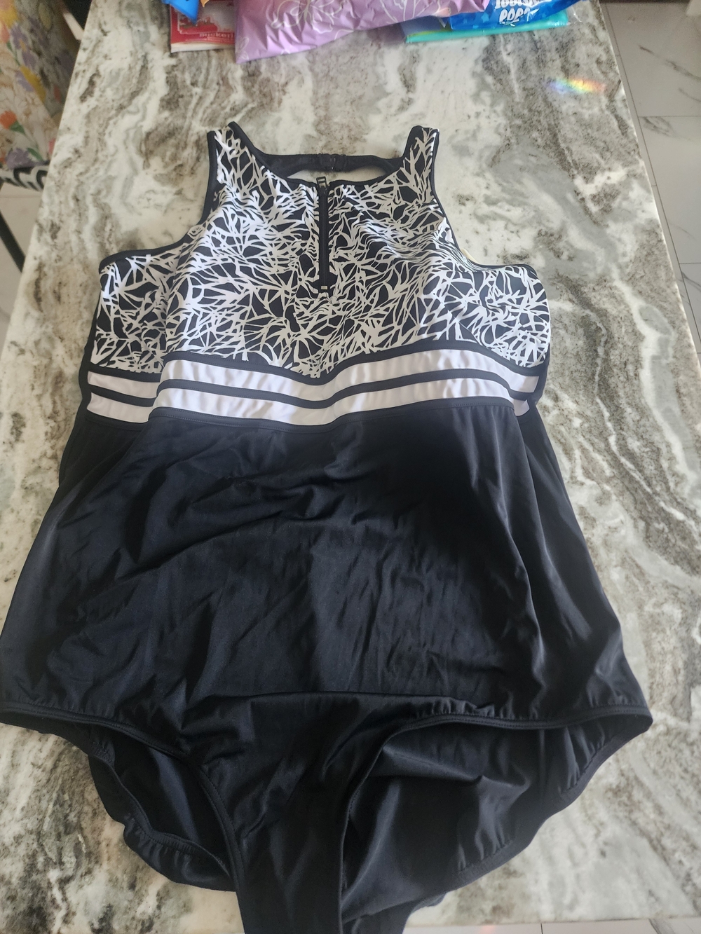 Catherines Black and White Floral-Print One-Piece Swimsuit New Without Tag